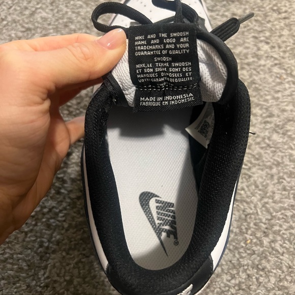 NIKE Womens panda low dunks - Picture 5 of 7